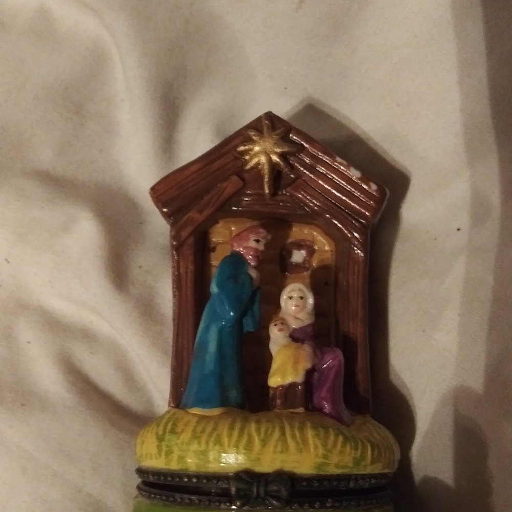Jewelry box